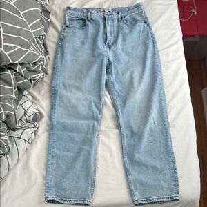 COPY - A&F Ankle Straight Ultra High Rise (Curve Love)